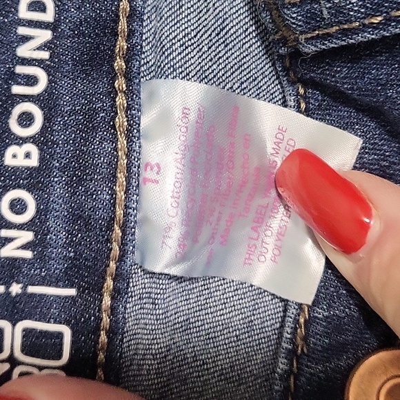 2 Jean Short Sets 1 Low Price - Picture 11 of 12